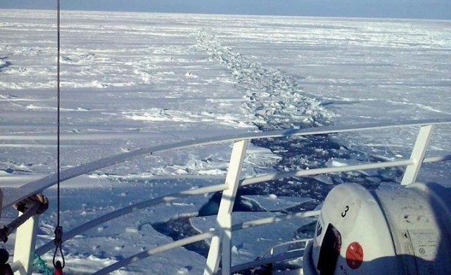 Le CTMA Vacancier libéré des glaces après 31 heures