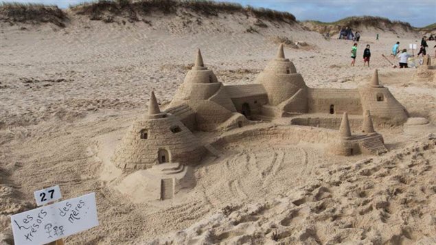 150810_213ap_concours-chateaux-sable-iles_sn635
