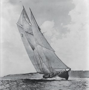 Bluenose_sailing_1938