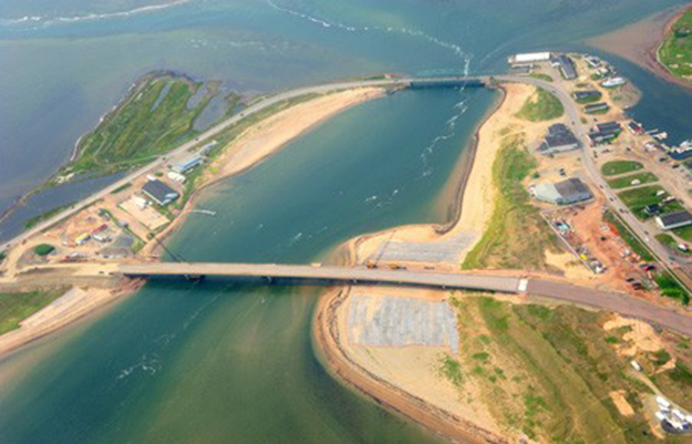 Éphémérides : Le nouveau pont du Havre-aux-Maisons est ouvert à la circulation