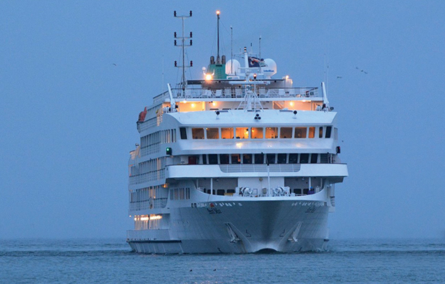 Le bateau de croisière Pearl Mist sera aux Îles samedi