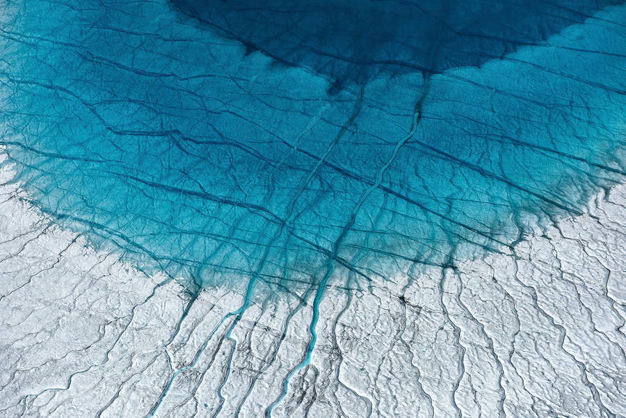 Breathtaking-Aerial-Views-of-Greenland-by-Daniel-Beltra-10-900x601