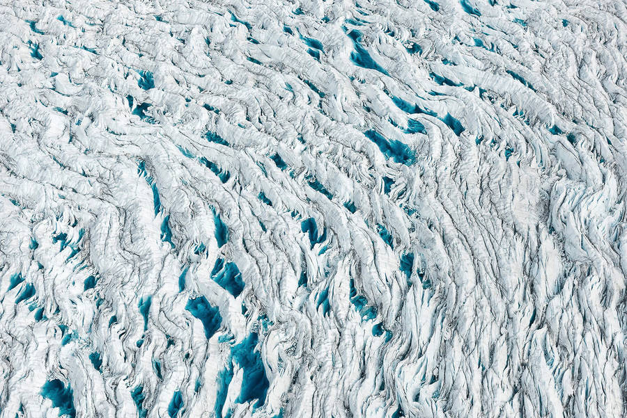 Breathtaking-Aerial-Views-of-Greenland-by-Daniel-Beltra-6-900x601