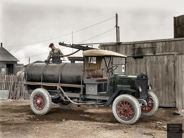 Photos colorisées des automobiles américaines des années 1910-1920