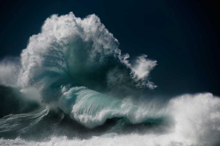 Les photos de vagues gigantesques de Luke Shadbolt