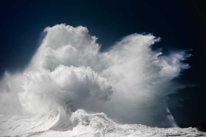 Les-photos-de-vagues-gigantesques-de-Luke-Shadbolt-4