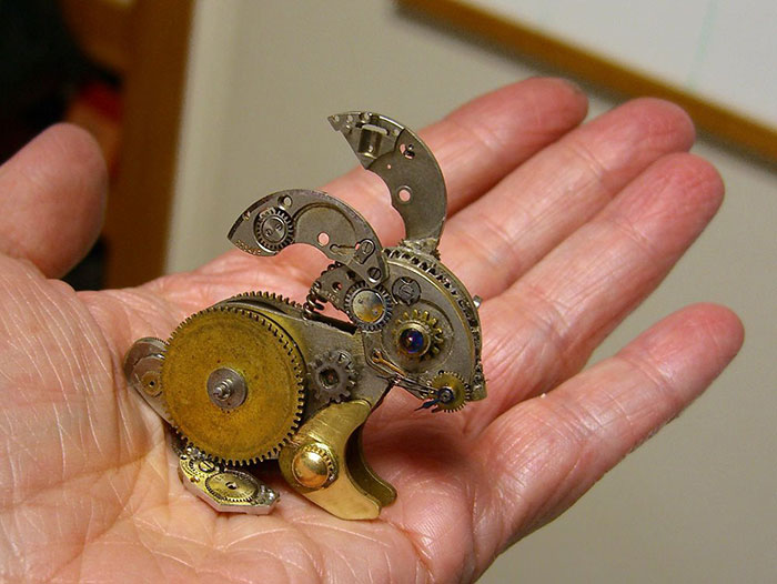 recyclage-de-vieilles-montres-en-sculptures-steampunk-par-susan-beatrice-2