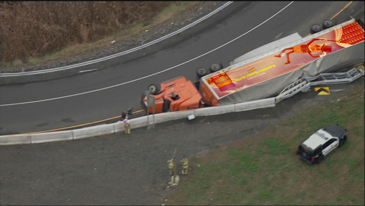 Un camion de beurre d’arachide se renverse!