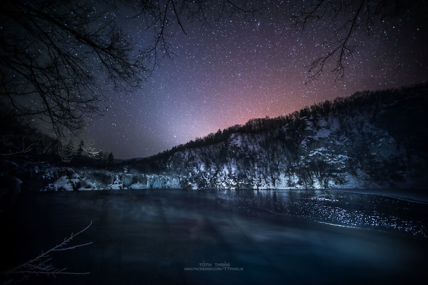 Les-magnifiques-cascades-gelees-des-lacs-de-Plitvice-par-Tamas-Toth-11