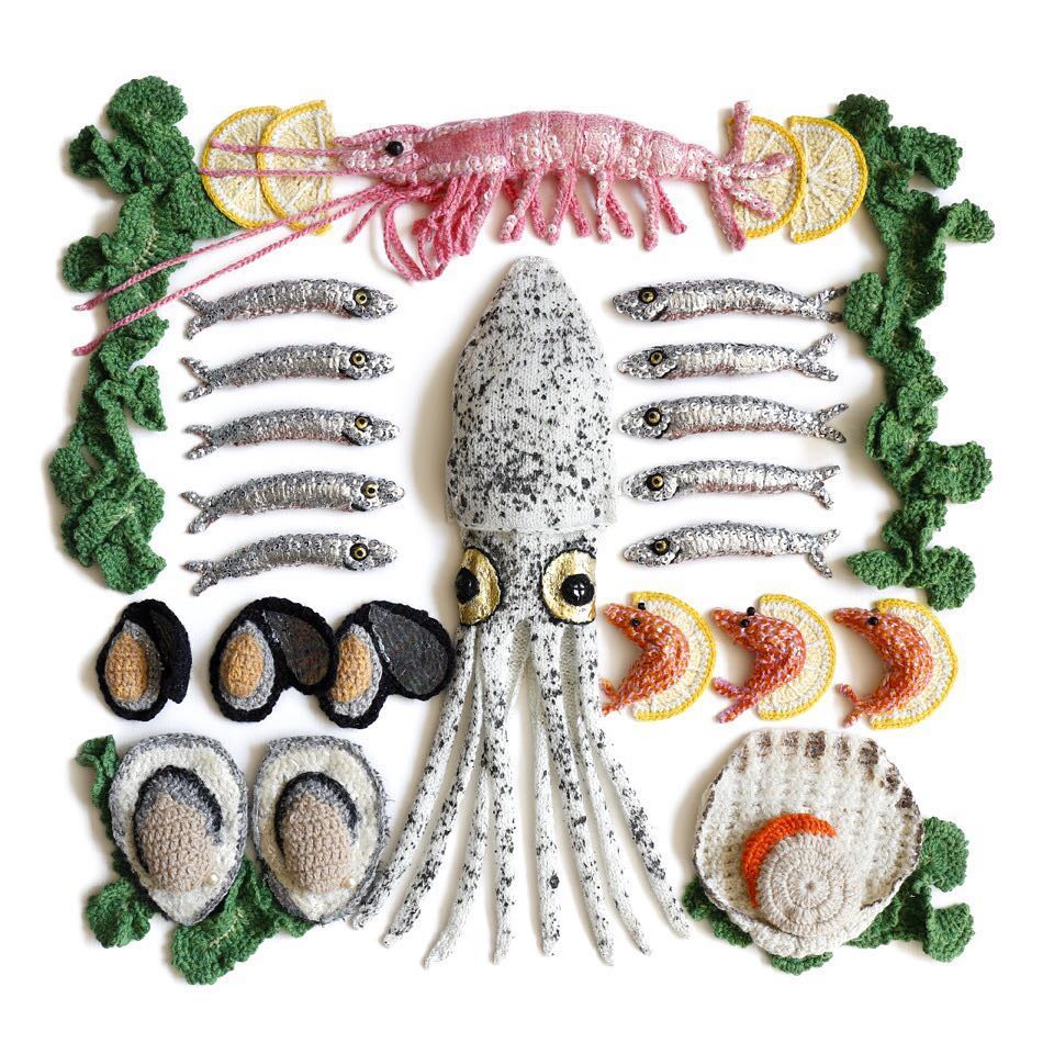 Kate-Jenkins-Crocheted-Seafood-Fubiz-1