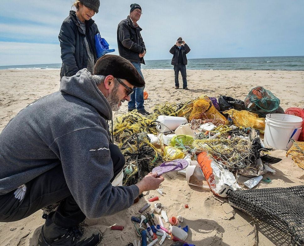 Vos déchets de plastique s’échouent aux Îles-de-la-Madeleine