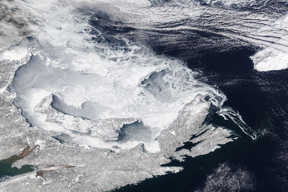 Le couvert de glace autour des Îles