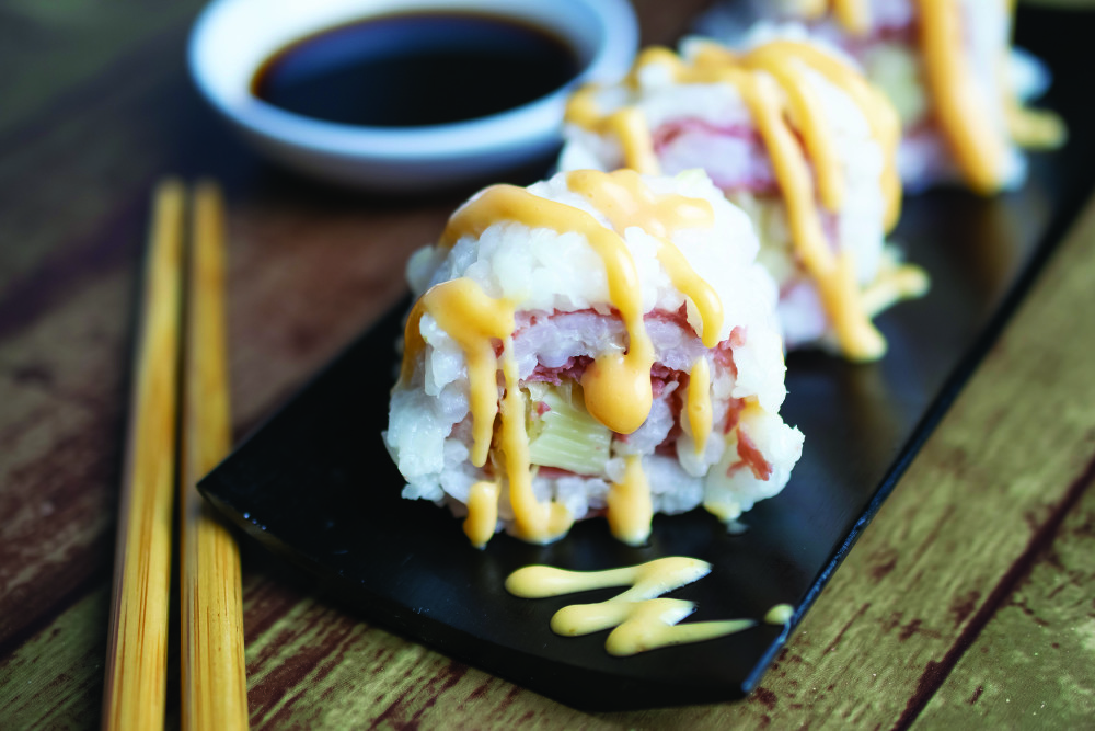 Ajoutez du boeuf pour une touche tendance à vos sushis