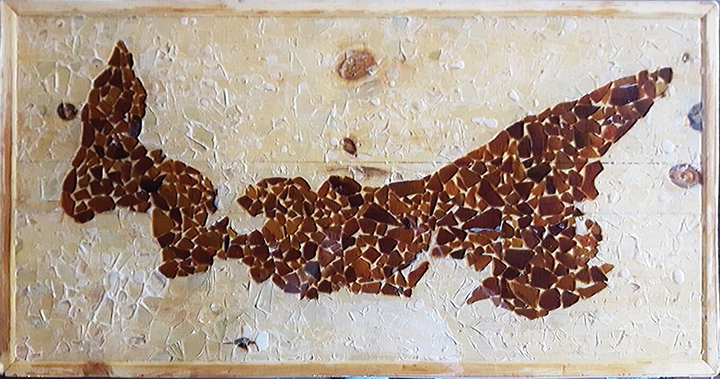 L’Île-du-Prince-Édouard en verre de mer, une œuvre de Louise Bernard