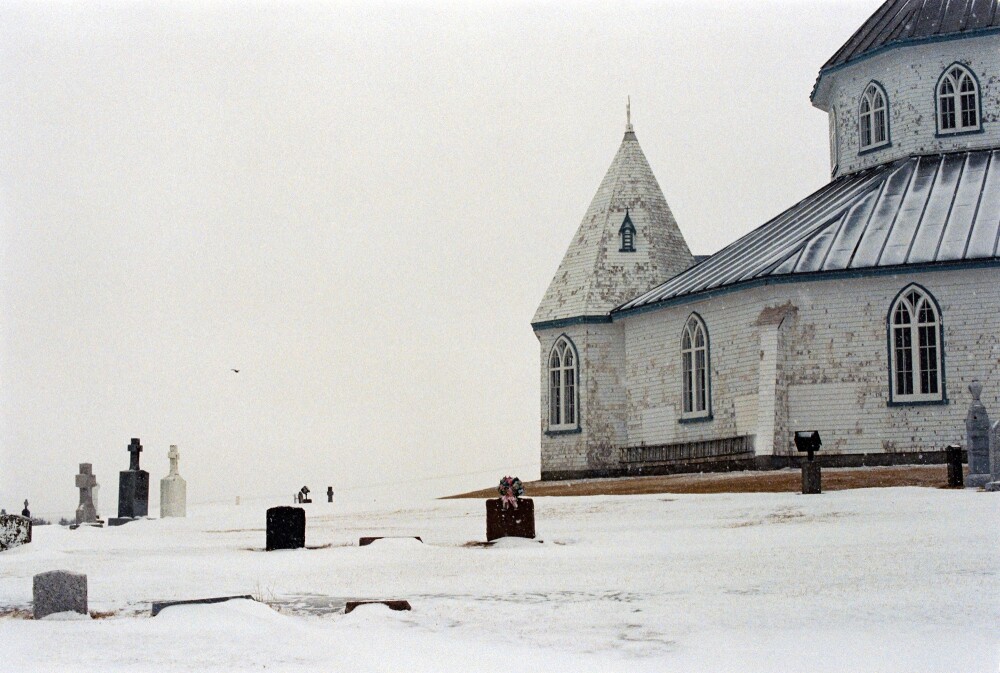 VOYAGE EN ACADIE : ÉGLISE CATHOLIQUE SAINT-PIERRE-DE-LA VERNIERE — ÎLES DE LA MADELEINE