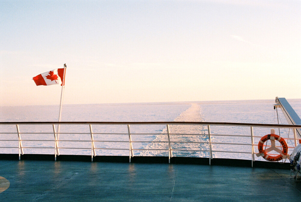 VOYAGE EN ACADIE : LE DRAPEAU —  GOLFE DU SAINT-LAURENT