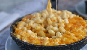 mac-n-cheese-B238QJD