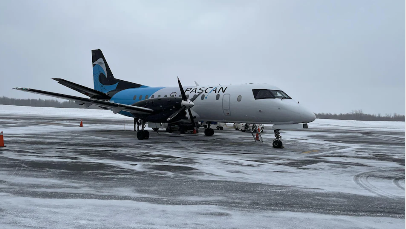 Billets d’avion à 500 $ au Québec : les angles morts du programme