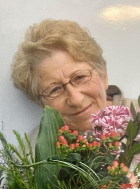 Lauretta MOLAISON (1935-2022)