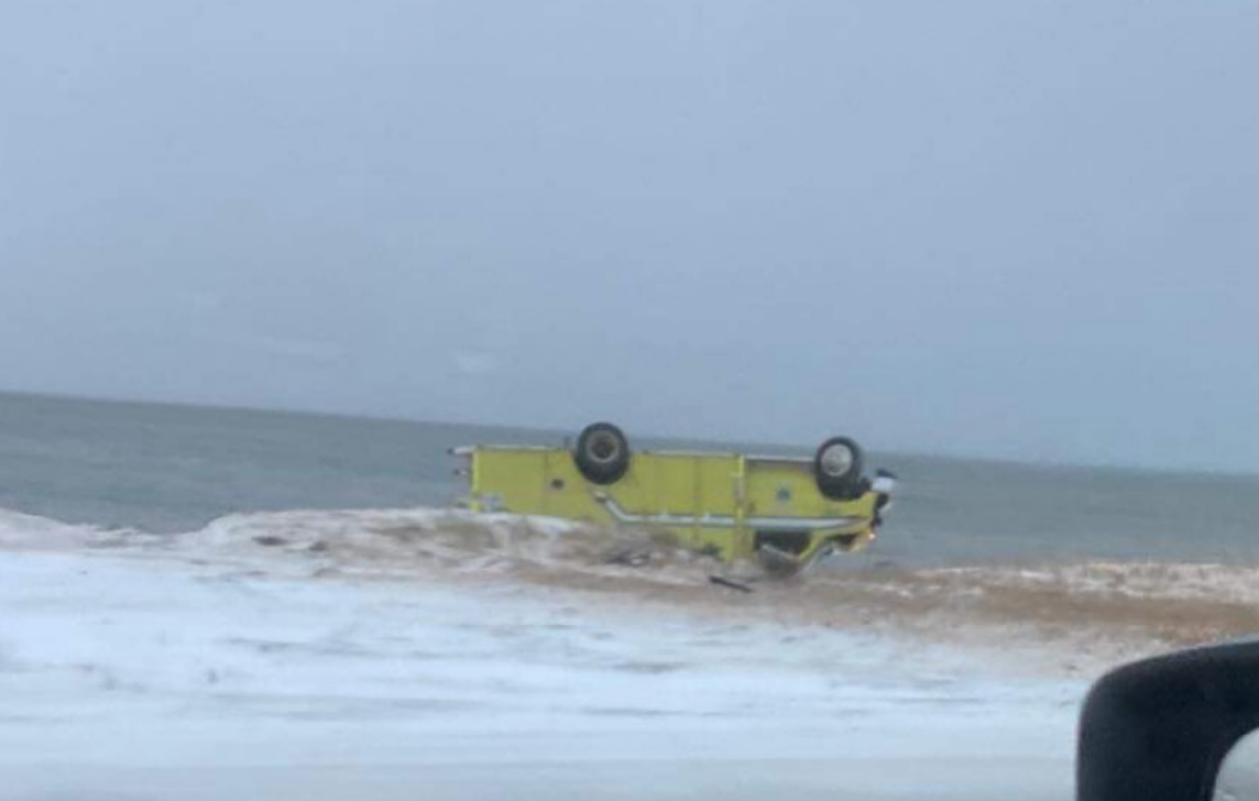 Une ambulance se retrouve dans une fâcheuse position