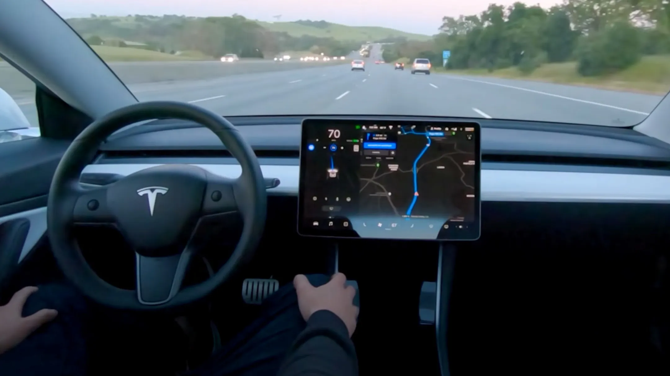 Tesla rappelle plus de 2 millions de véhicules, dont 193 000 exemplaires au Canada