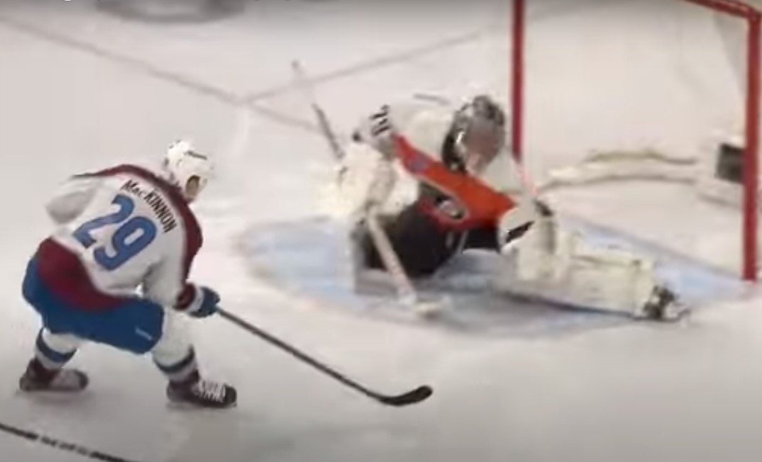 Top-5 : Nathan MacKinnon s’éclate avec quatre points face aux Flyers