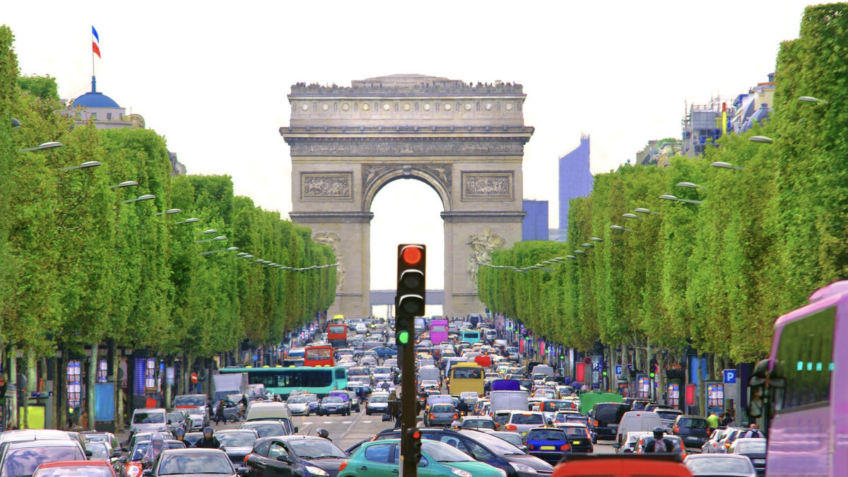 Paris triple la tarification du stationnement des véhicules de plus de 1 600 kilos