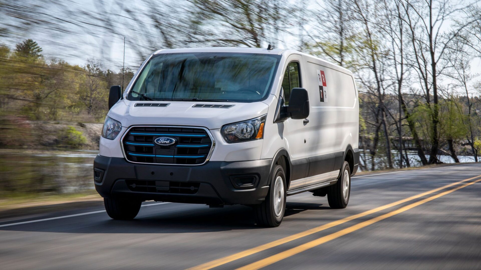 Ford annonce un E-Transit 2024 électrique à autonomie prolongée