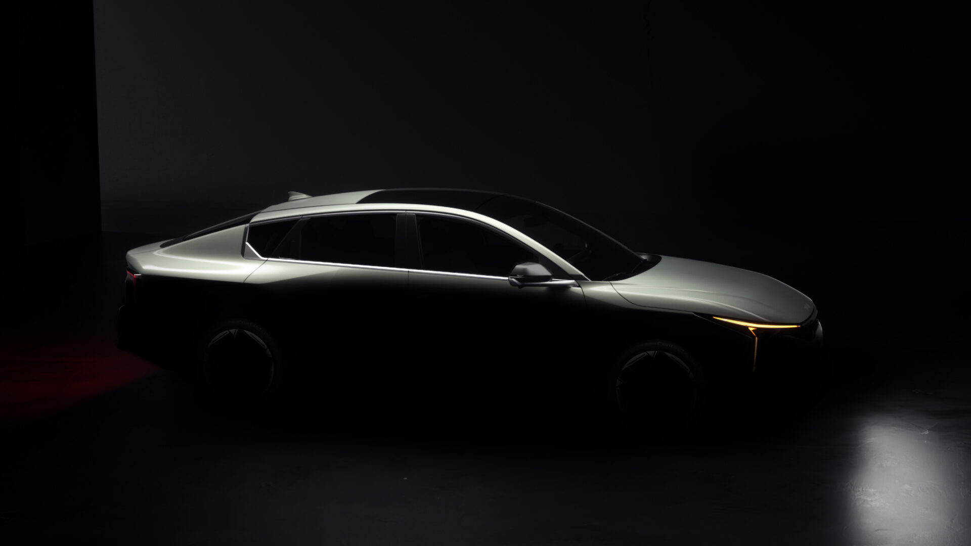 Kia présente les premières images de sa berline compacte K4