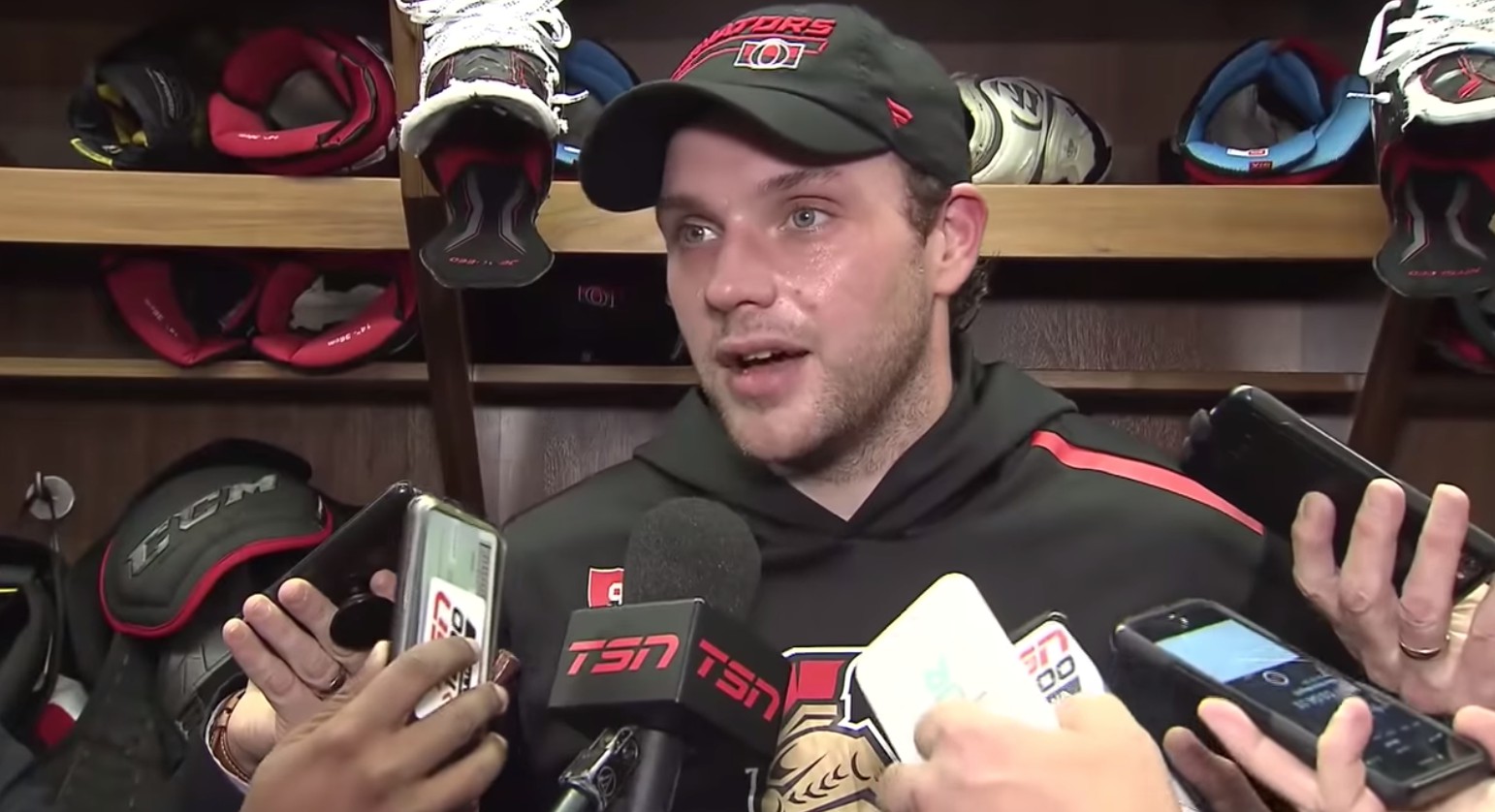 Bobby Ryan retiré d’un podcast pour ses propos sur le sport féminin