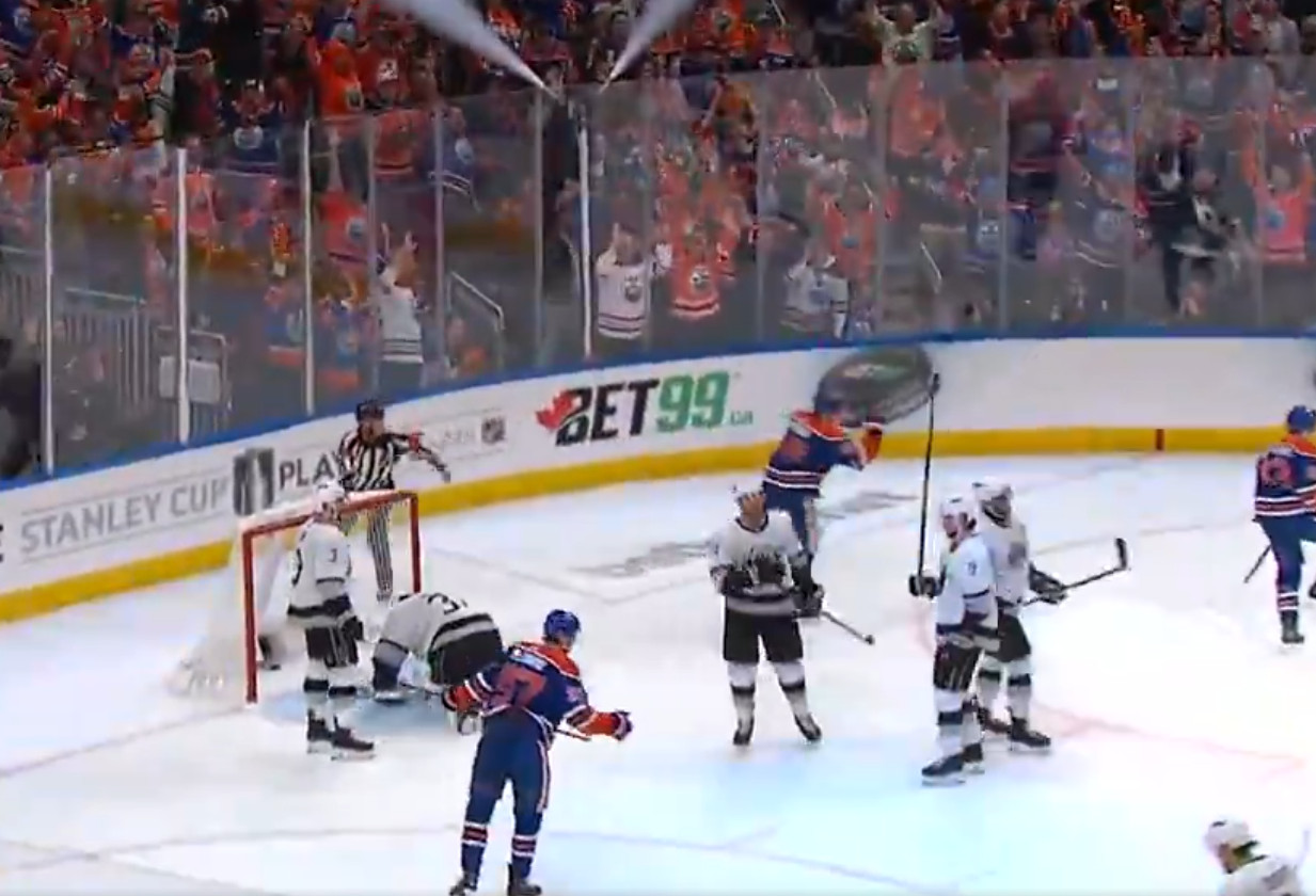 Séries en bref : Les Oilers sont la première équipe canadienne à passer au tour suivant