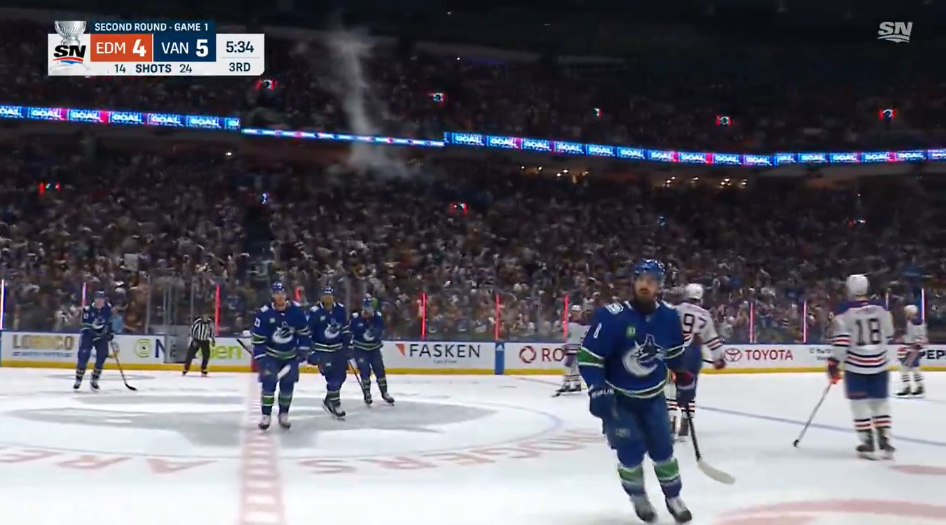 Séries en bref : Les Canucks perdaient 4-1… Et ils ont trouvé le moyen de gagner