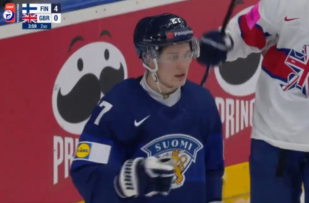 Championnat mondial : tour du chapeau d’Oliver Kapanen face à la Grande-Bretagne