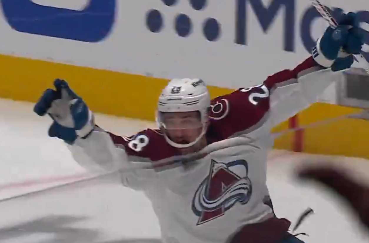 Séries en bref : L’Avalanche revient de l’arrière 0-3 et l’emporte en prolongation