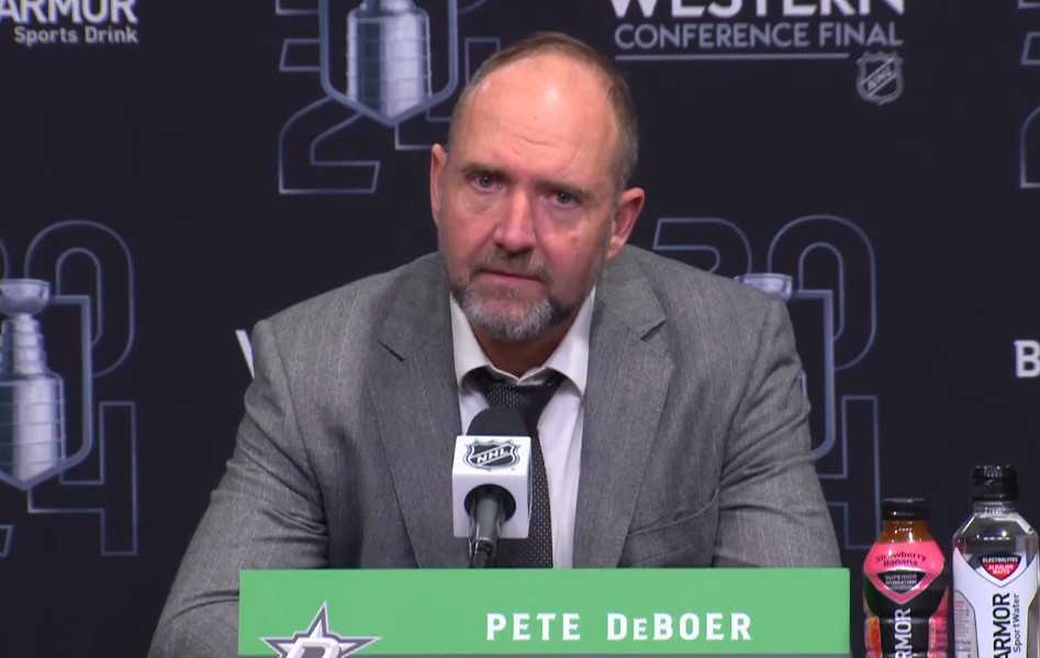« Écris ce que tu f*cking veux » : Peter DeBoer s’est énervé contre un journaliste