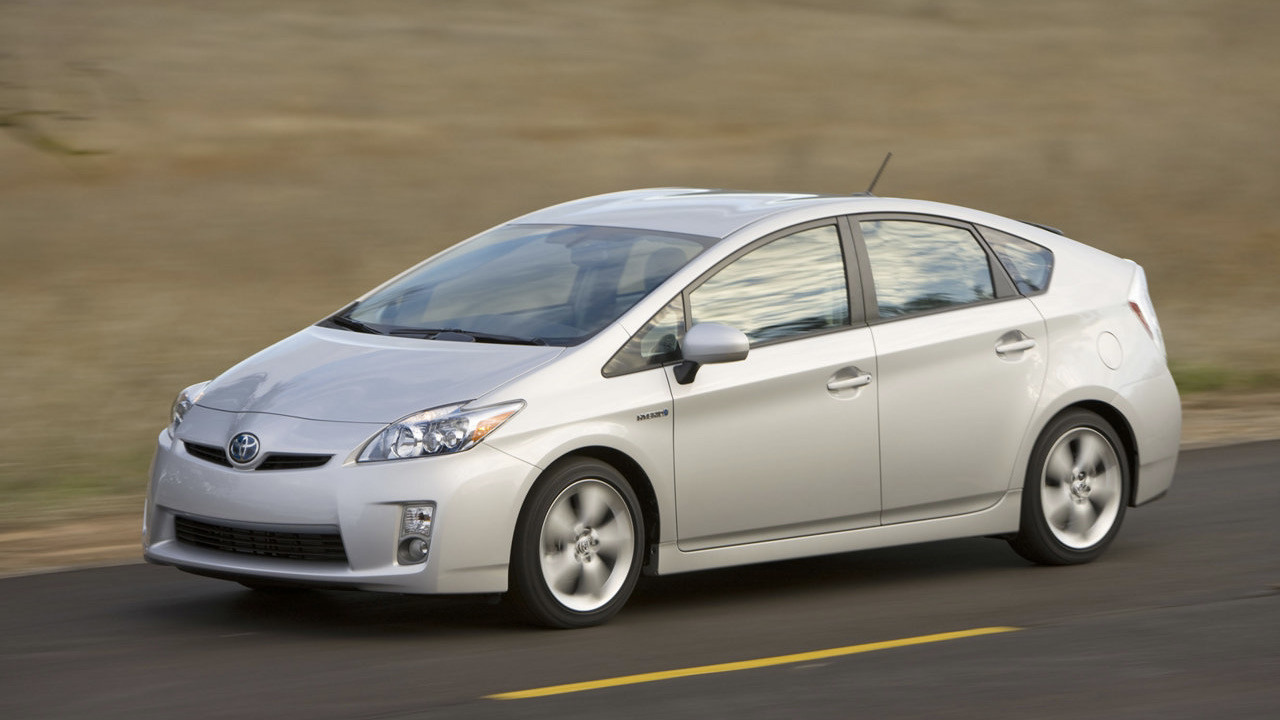 Par quoi remplacer une Toyota Prius 2013 accidentée et déclarée perte totale?