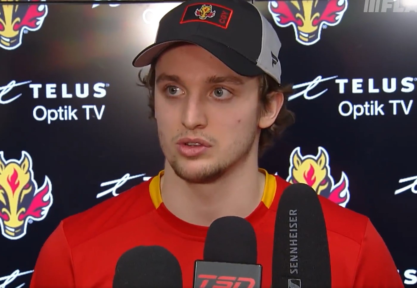 Jakob Pelletier échangé aux Flyers en plein match (à la Mike Cammalleri)