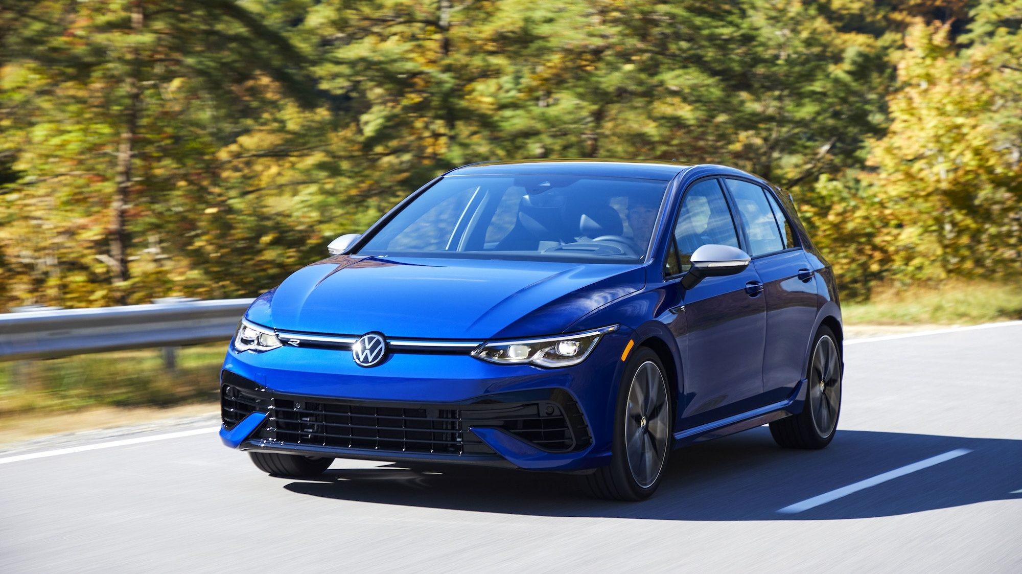 Les ventes de la Volkswagen Golf GTI et R explosent en 2024