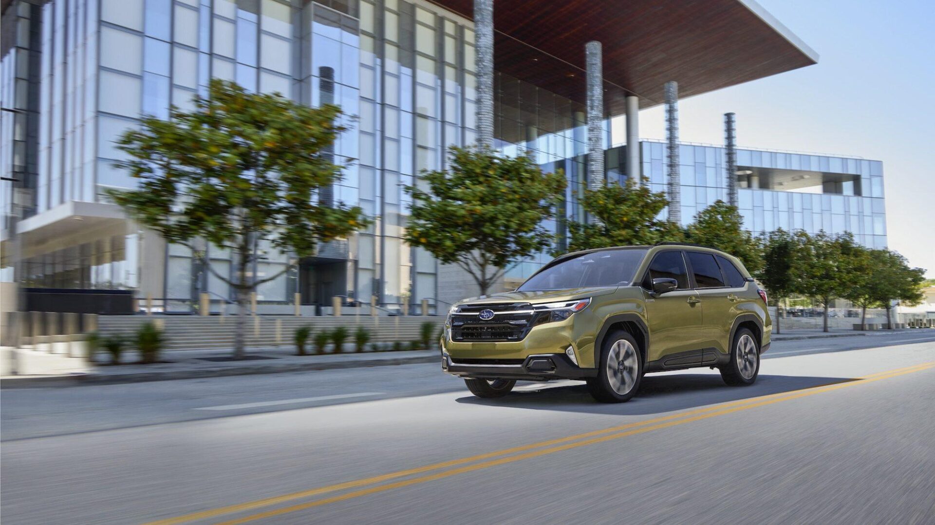 Subaru lève officiellement le voile sur le Forester e-BOXER hybride 2025