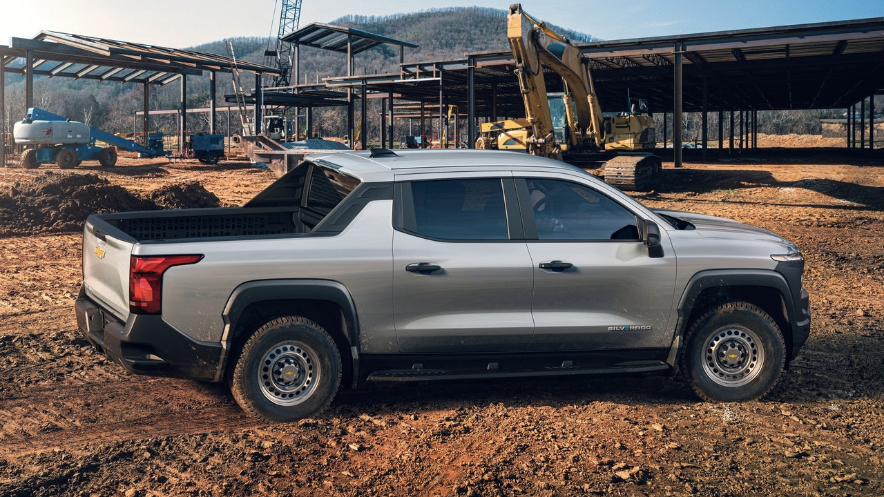 Interpellé au volant de son Chevrolet Silverado EV par un contrôleur routier, est-ce sérieux?