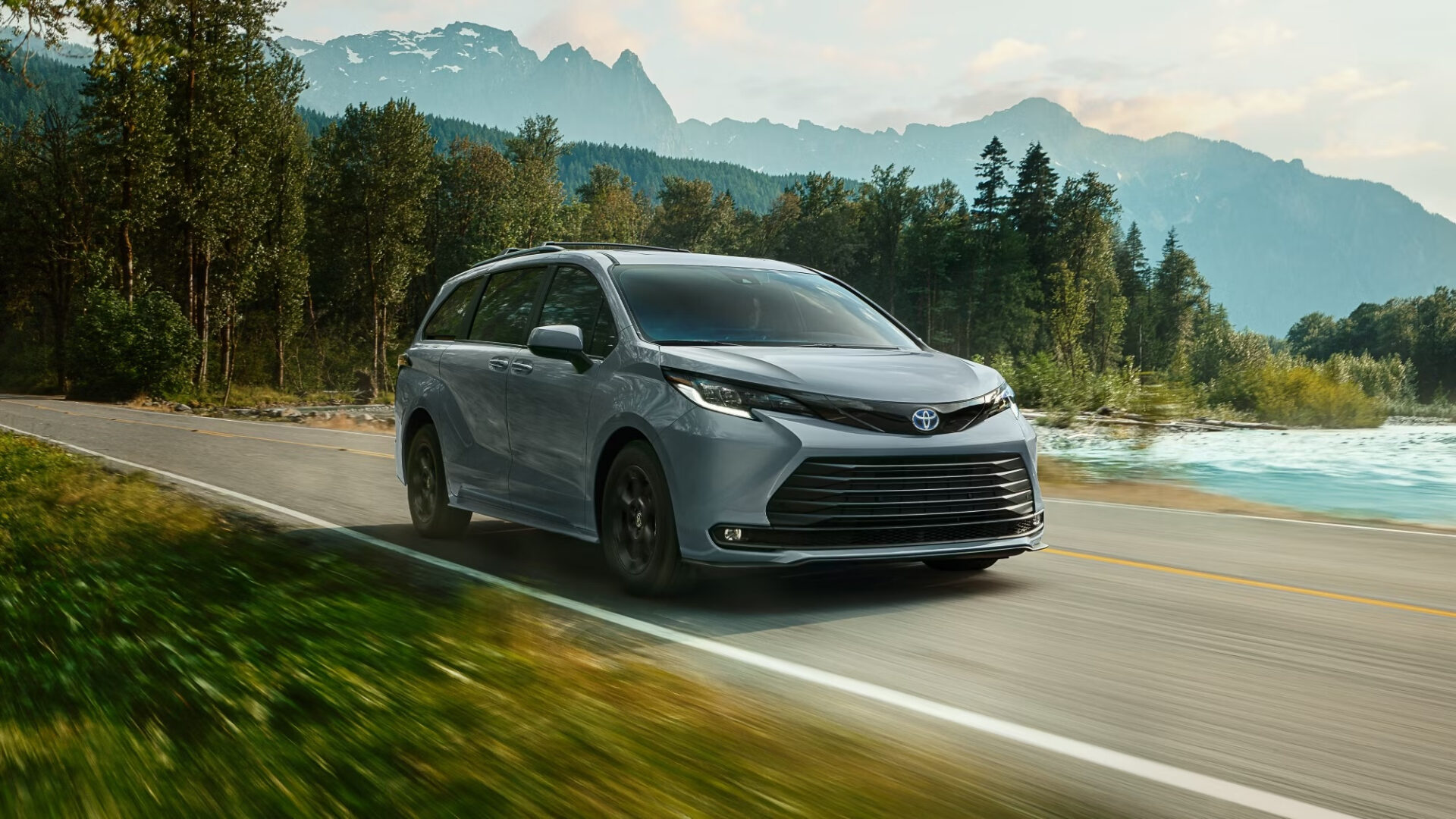 Toyota émet un rappel sur 17 686 Sienna hybrides au Canada