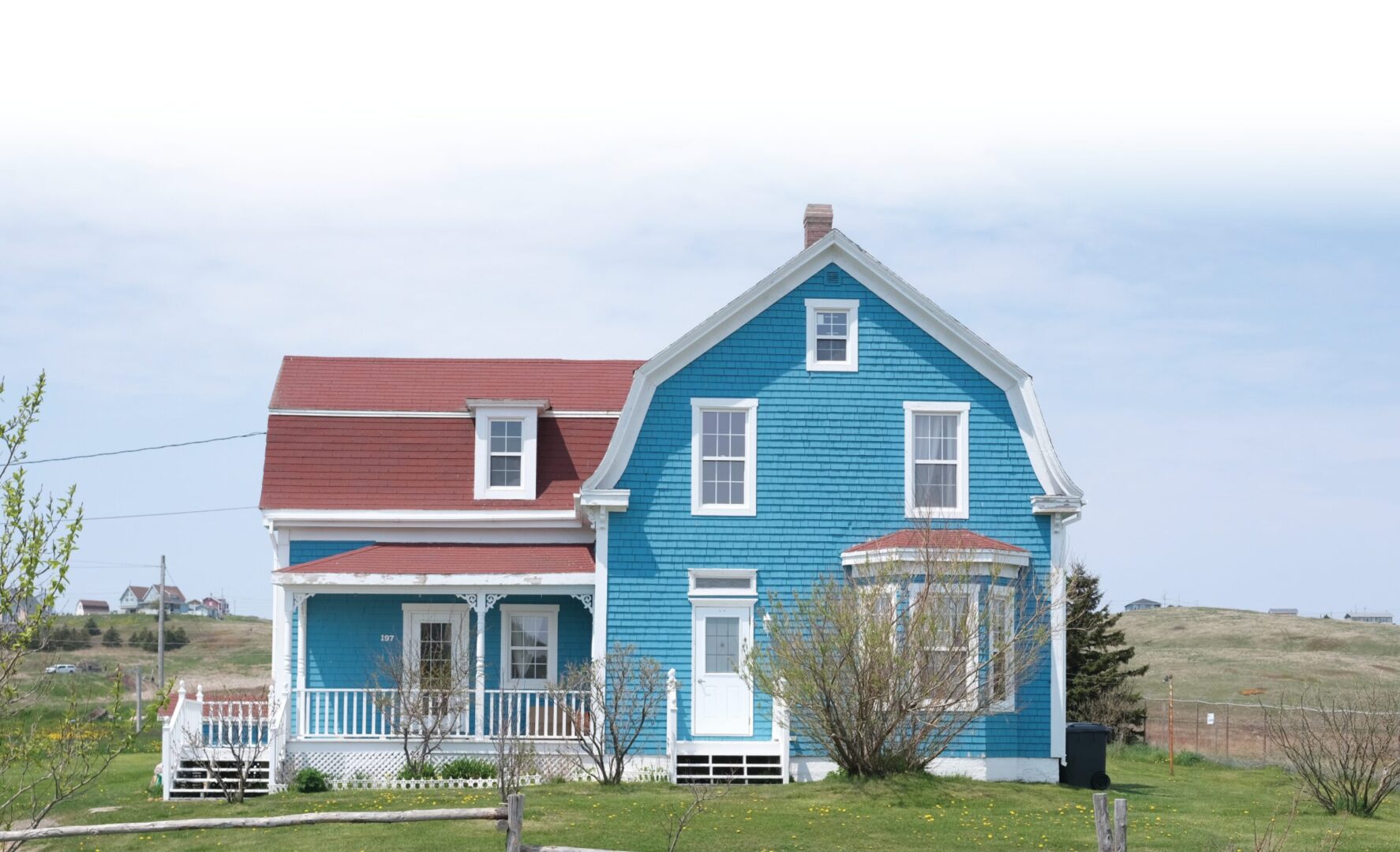 À la découverte des maisons traditionnelles des Îles : Racines et héritage architectural