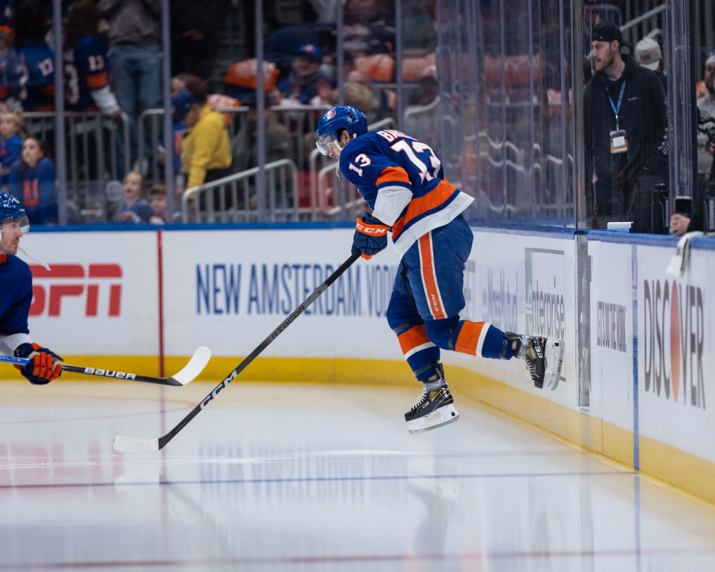Mathew Barzal a appris le français parce que son père le voyait avec le Canadien