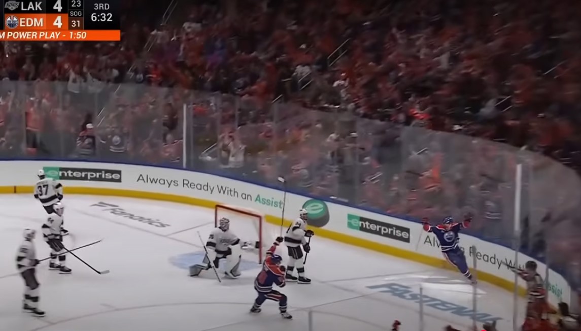 Séries en bref : les Oilers et les Devils réduisent l’écart dans leur série respective