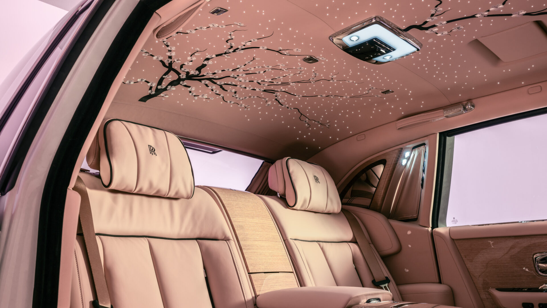Rolls-Royce Phantom Cherry Blossom, pour les amateurs de cerisiers en fleurs