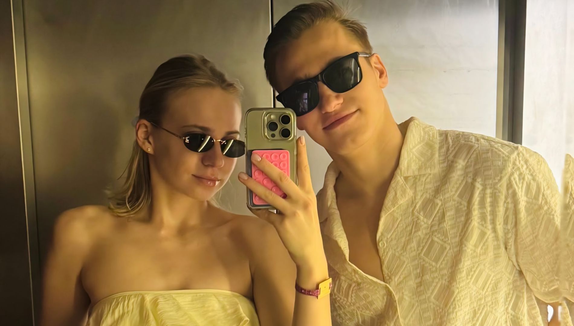 Ivan Demidov et sa copine ont pris la pose en voyage dans cette destination fort populaire