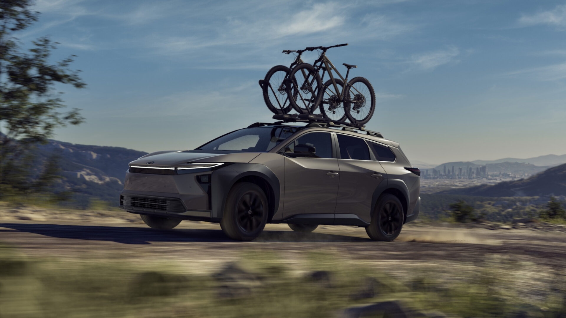 Toyota présente le bZ Woodland 2026, une copie du Subaru Trailseeker