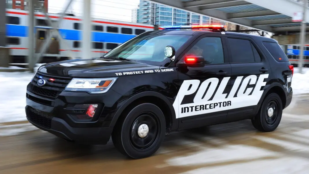Ford-Police_Interceptor_Utility-2016-01