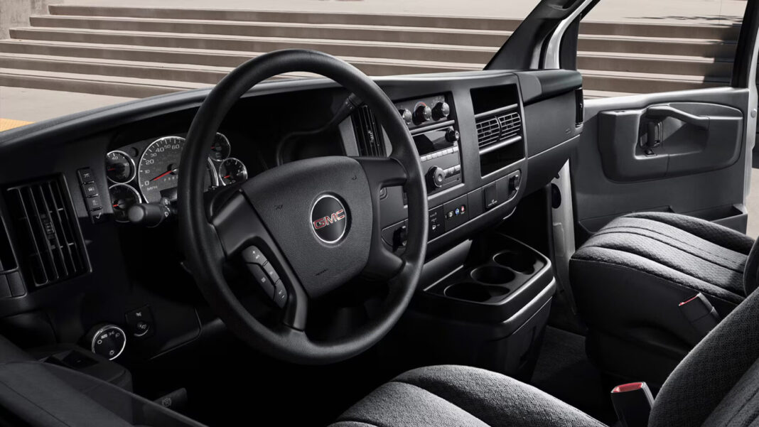 GMC_Savana_2026_03