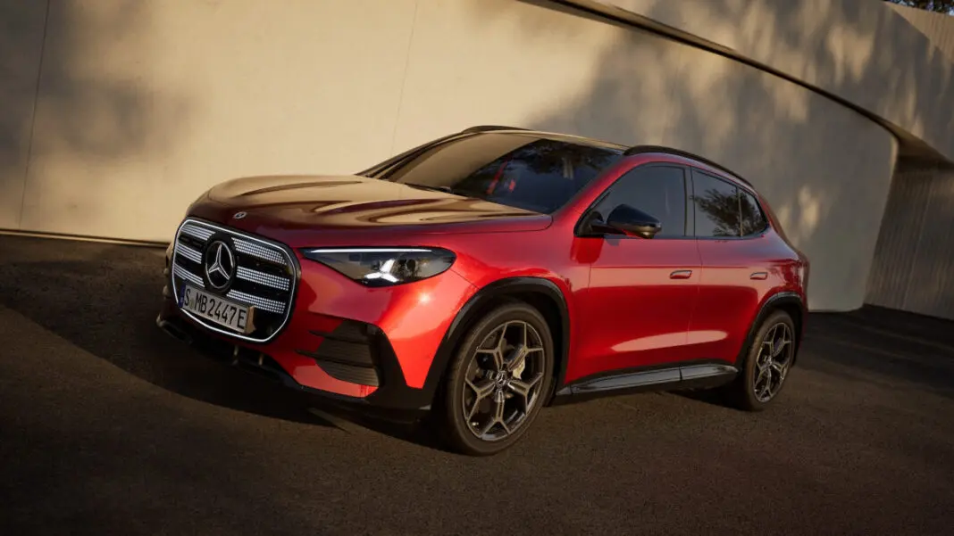 Mercedes-Benz_GLA_2028_05